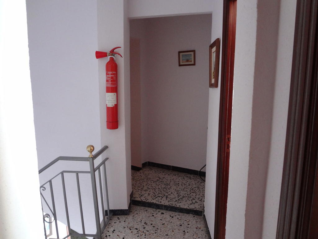 Hostal San Pedro Sanlúcar la Mayor المظهر الخارجي الصورة