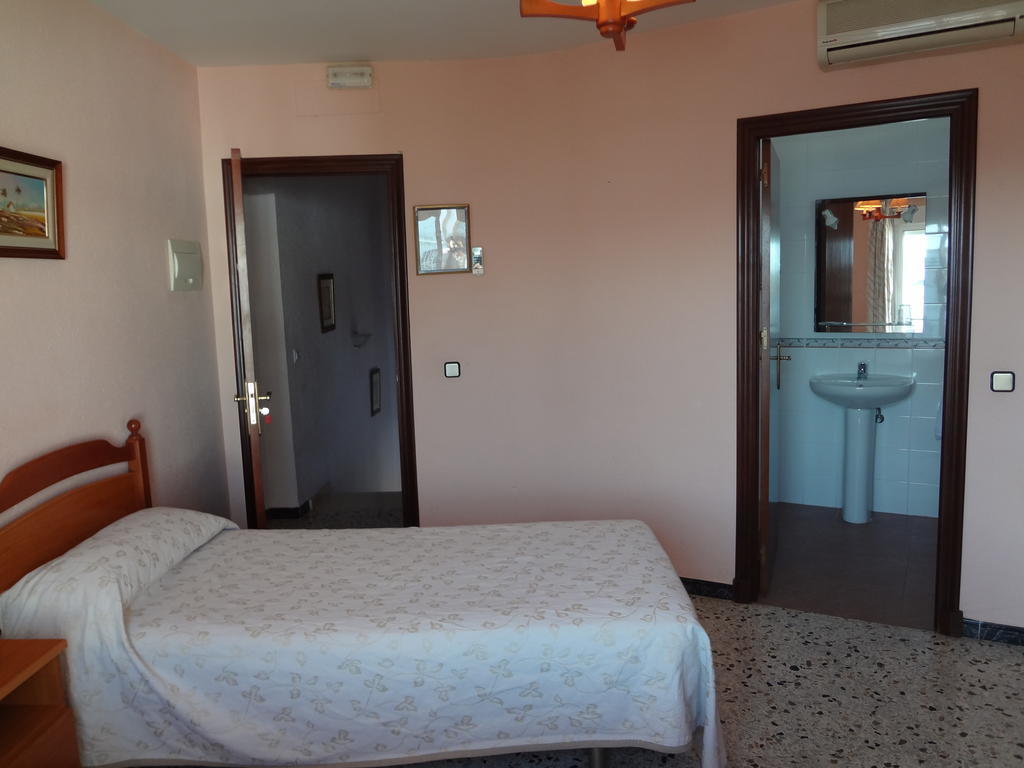 Hostal San Pedro Sanlúcar la Mayor الغرفة الصورة