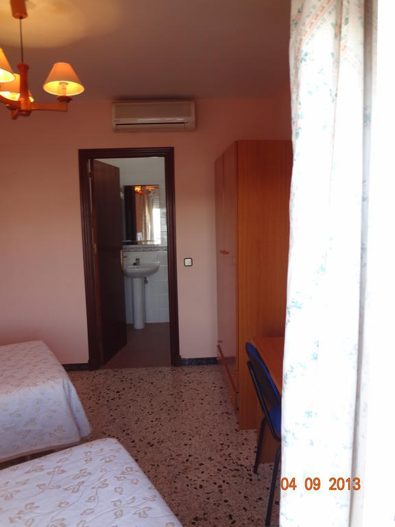 Hostal San Pedro Sanlúcar la Mayor المظهر الخارجي الصورة